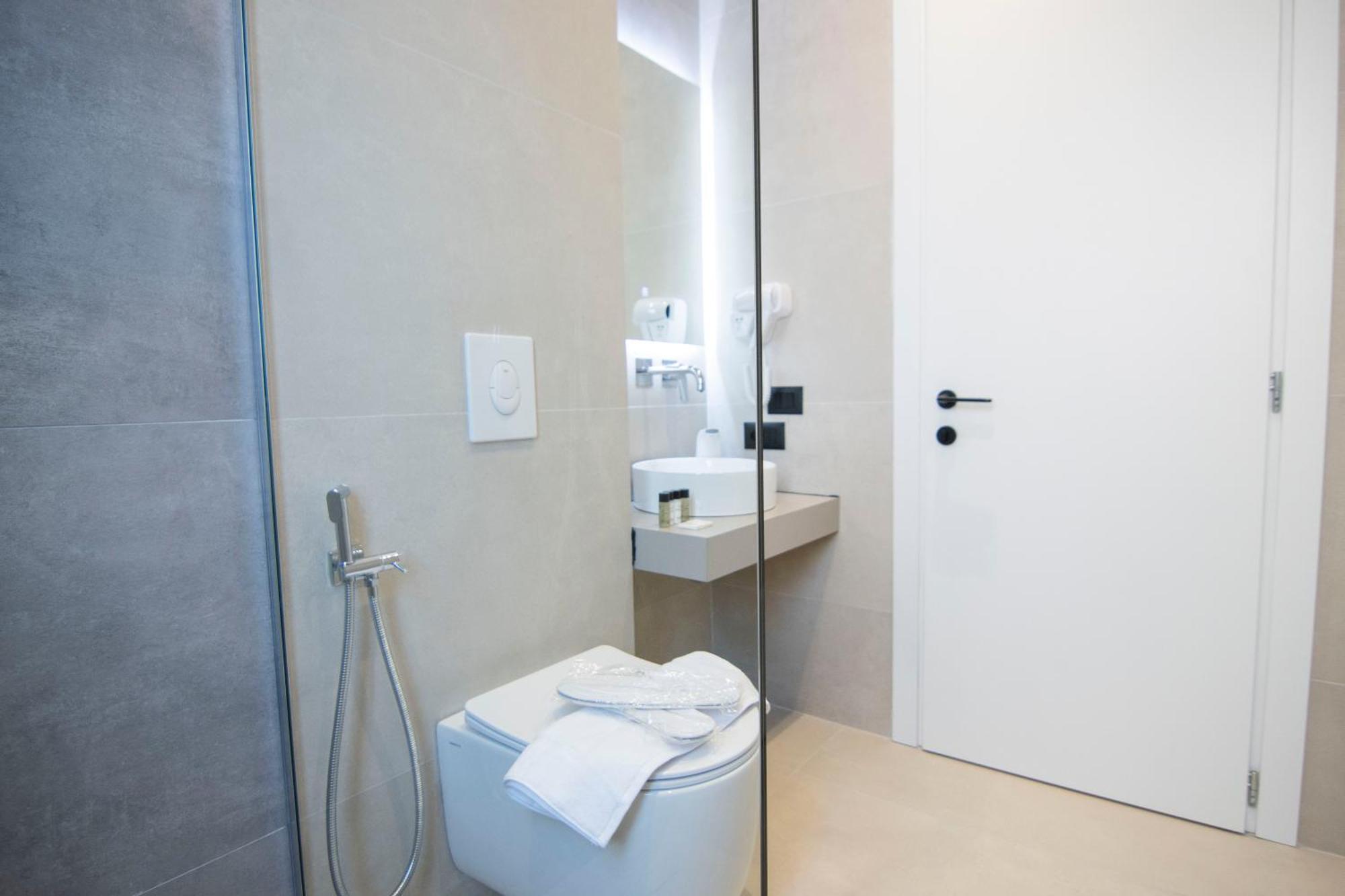 טיראנה Mina Luxury Rooms מראה חיצוני תמונה