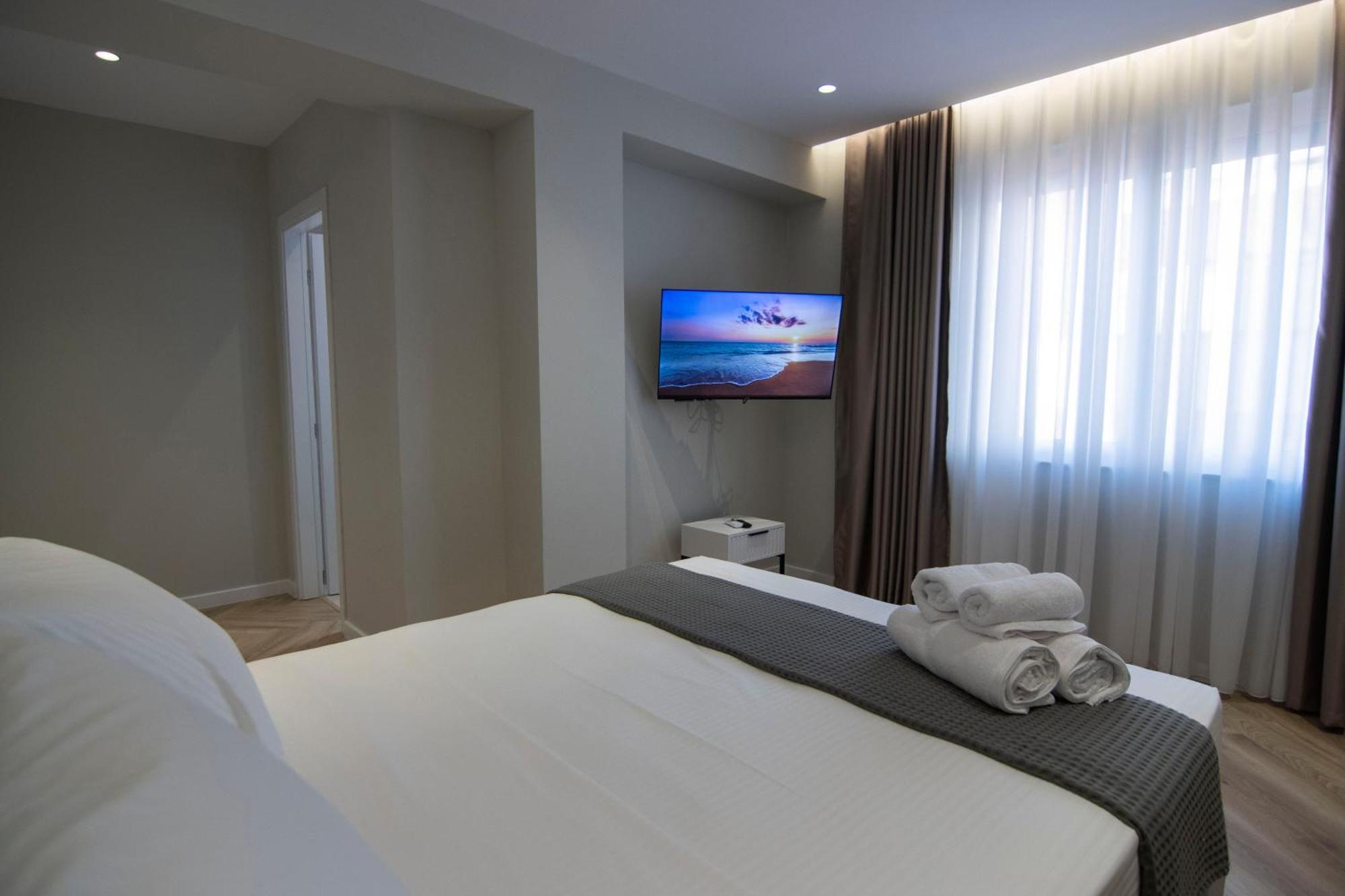 טיראנה Mina Luxury Rooms מראה חיצוני תמונה