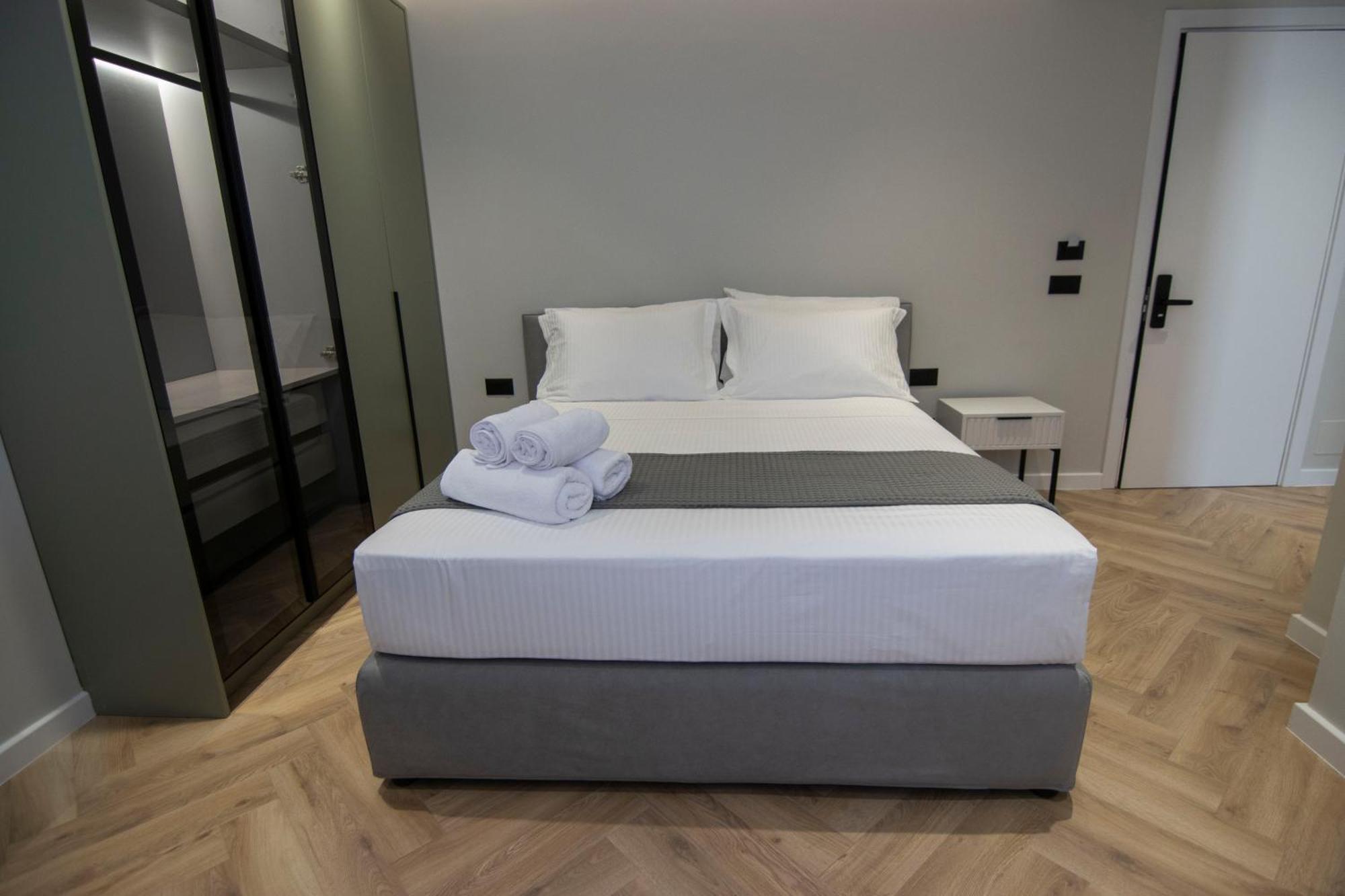טיראנה Mina Luxury Rooms מראה חיצוני תמונה