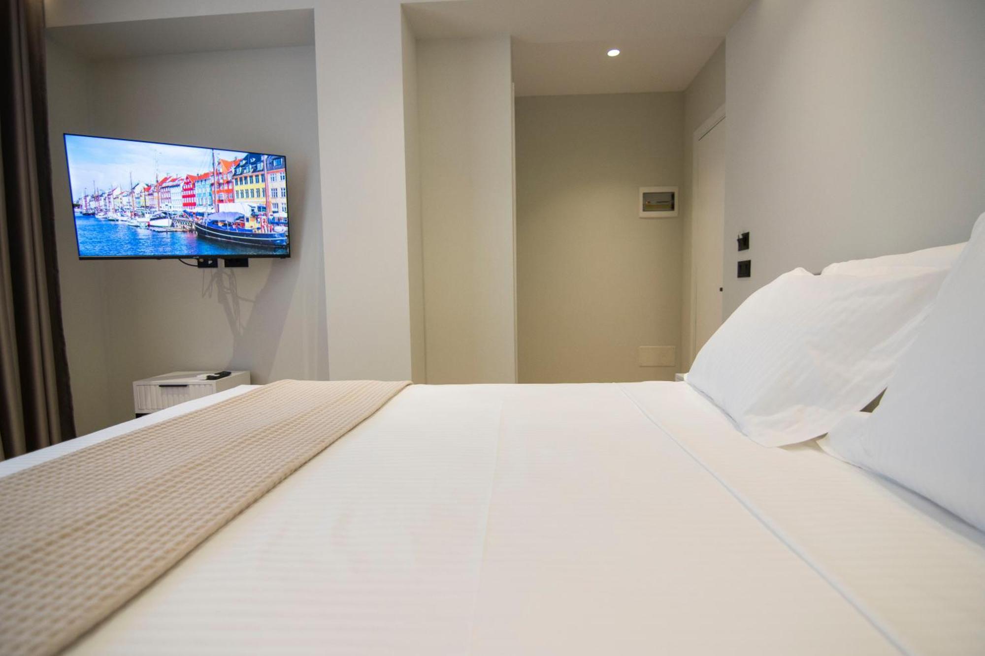 טיראנה Mina Luxury Rooms מראה חיצוני תמונה