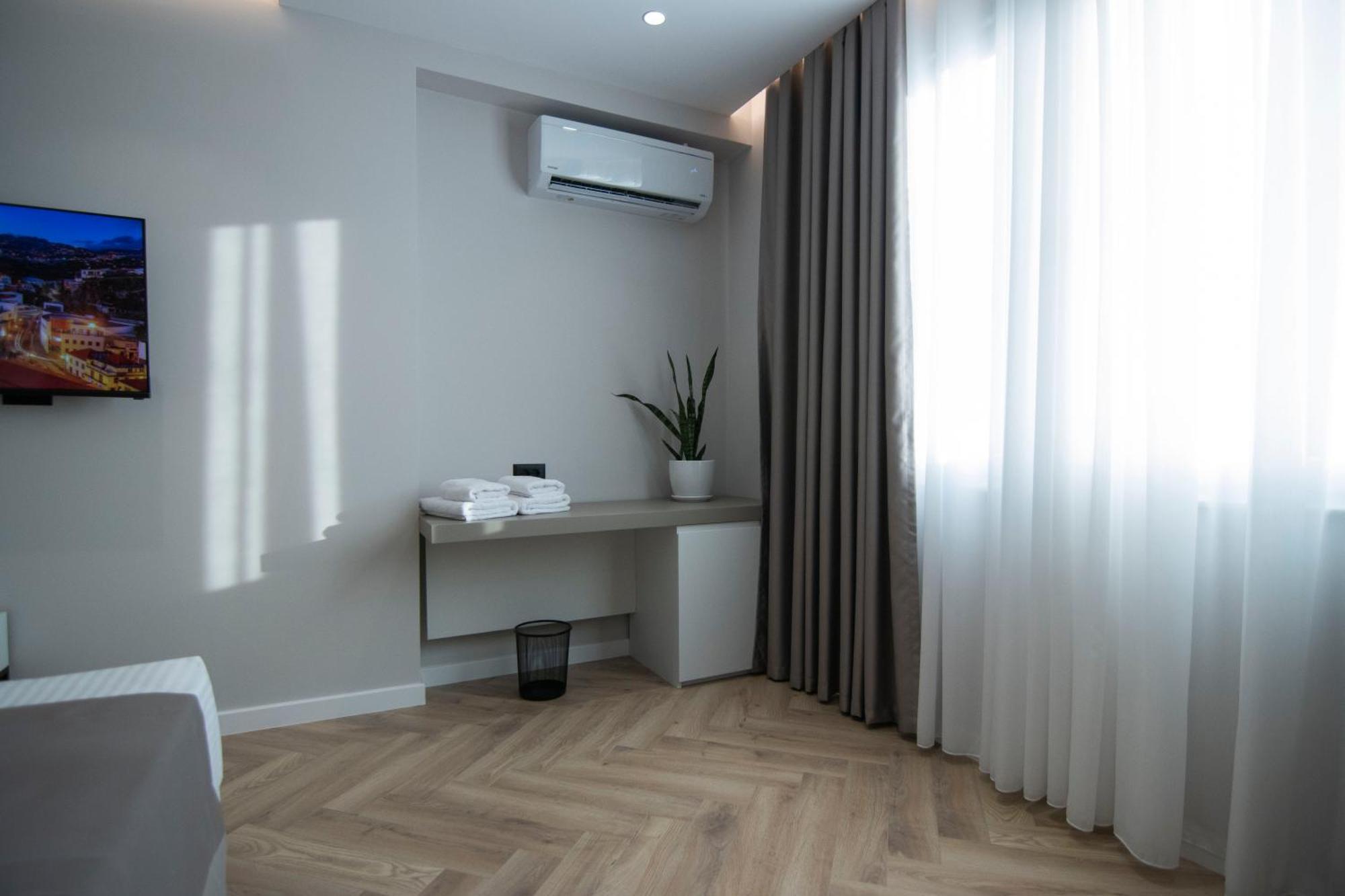 טיראנה Mina Luxury Rooms מראה חיצוני תמונה