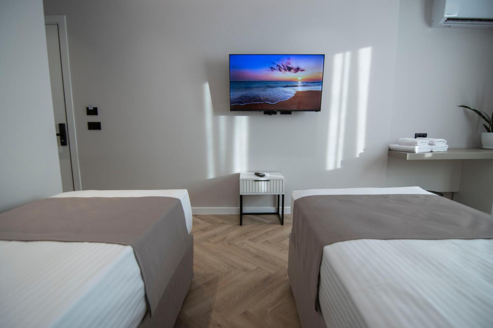 טיראנה Mina Luxury Rooms מראה חיצוני תמונה