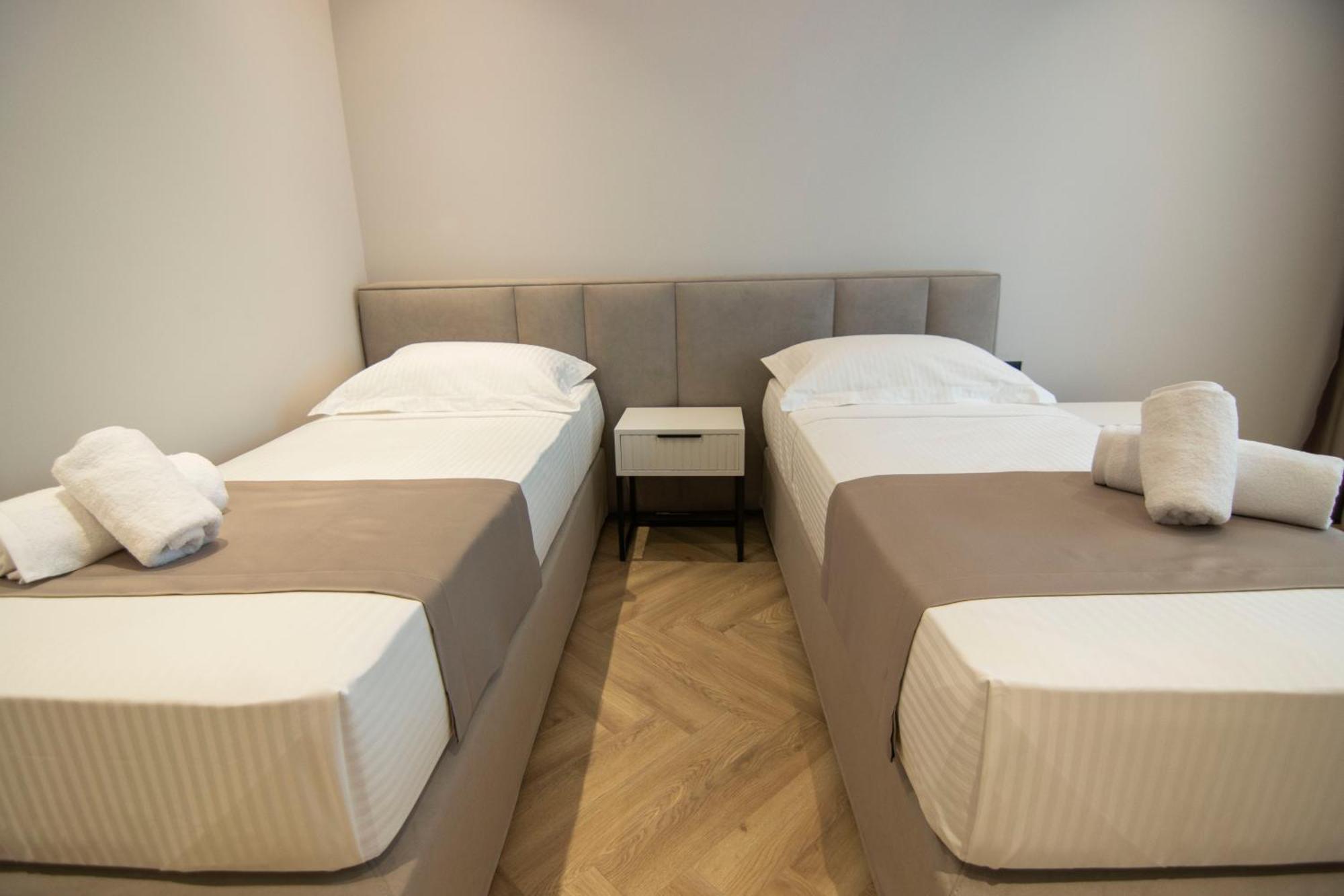 טיראנה Mina Luxury Rooms מראה חיצוני תמונה