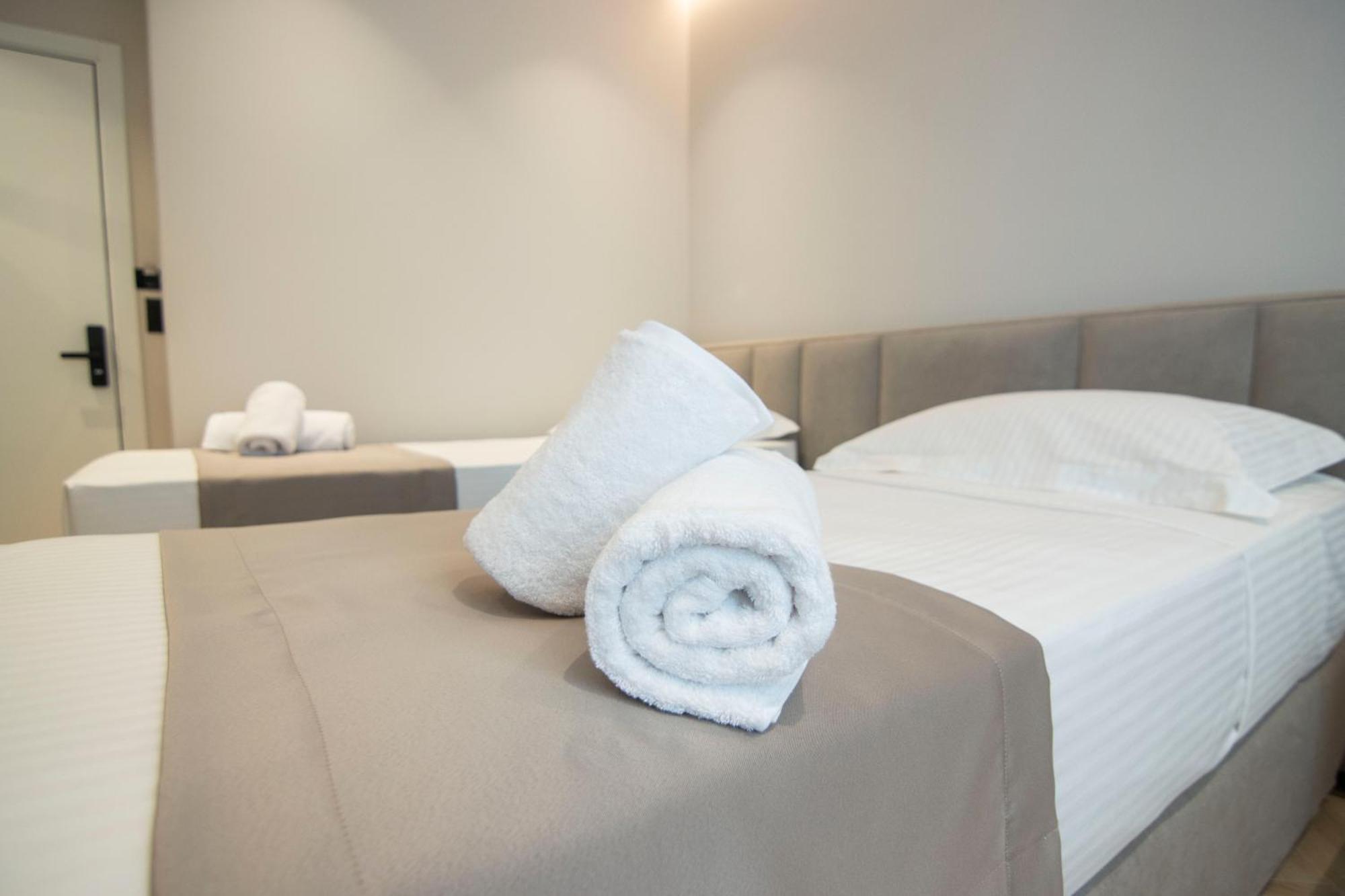 טיראנה Mina Luxury Rooms מראה חיצוני תמונה