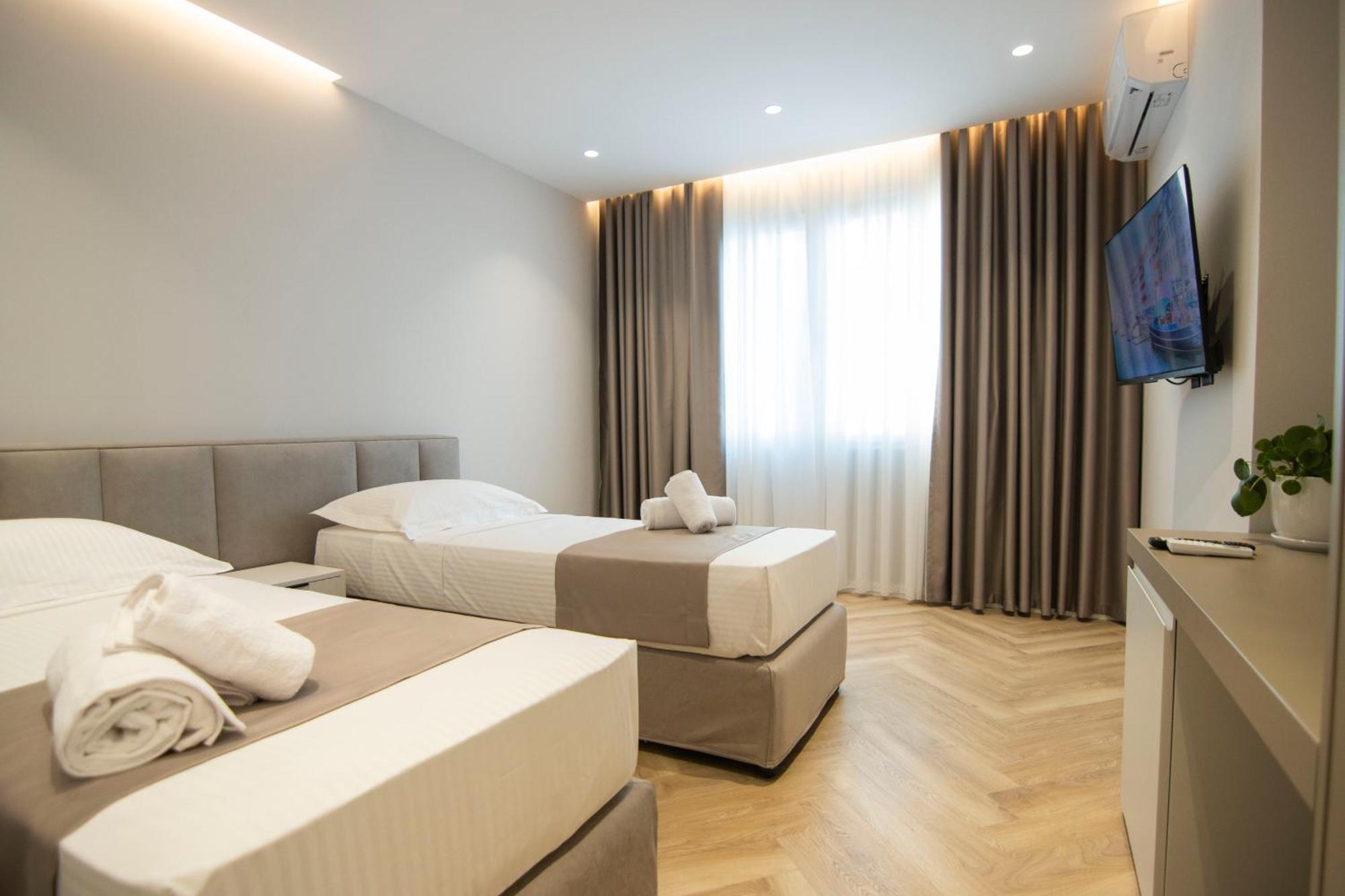 טיראנה Mina Luxury Rooms מראה חיצוני תמונה